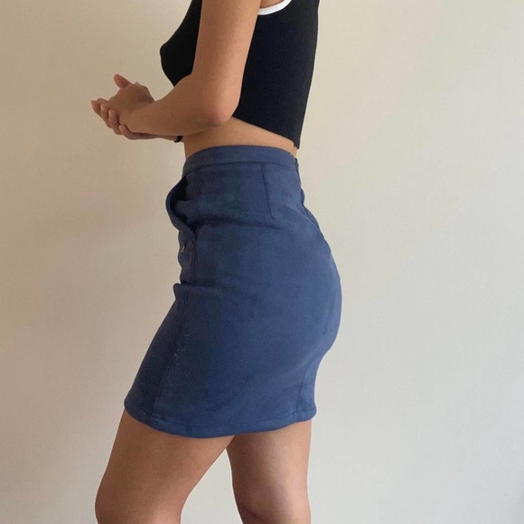 Super soft blue mini skirt size xs - Picture 2 of 4